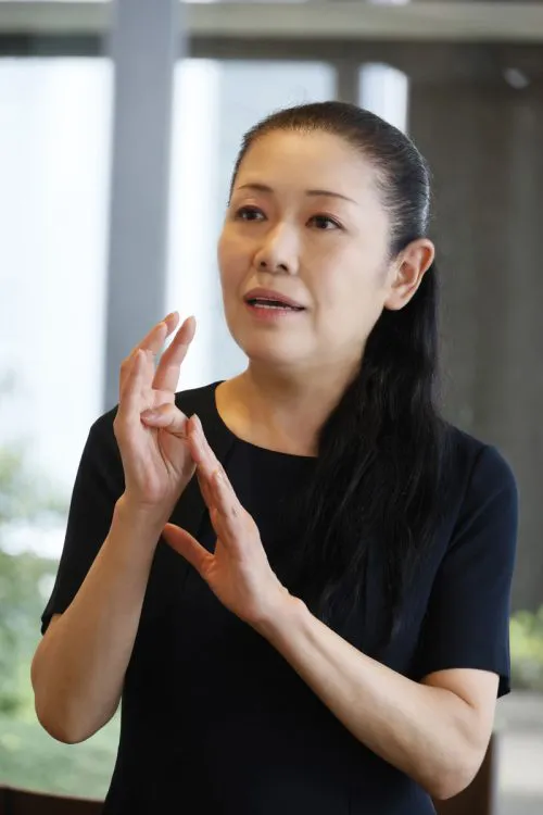 プロフィール